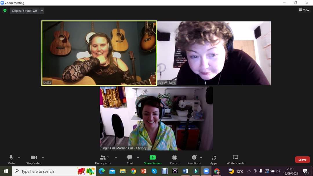 Great night recording #LadiesofSong with the supertalened <a href="/diellemusicuk/">DiElle</a> &amp; Chesey Coy of Single Girl Married Girl. That's my last gig before I have my knee replaced, so I'll see y'all when I've recovered from the surgery. #singersongwriter #rheumatoidarthritis