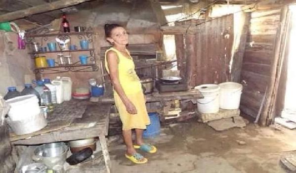 <a href="/centrofidel/">Centro Fidel Castro Ruz</a> Y si esto no es vivir como salvajes que cosa es? #CubaEstadoFadillo