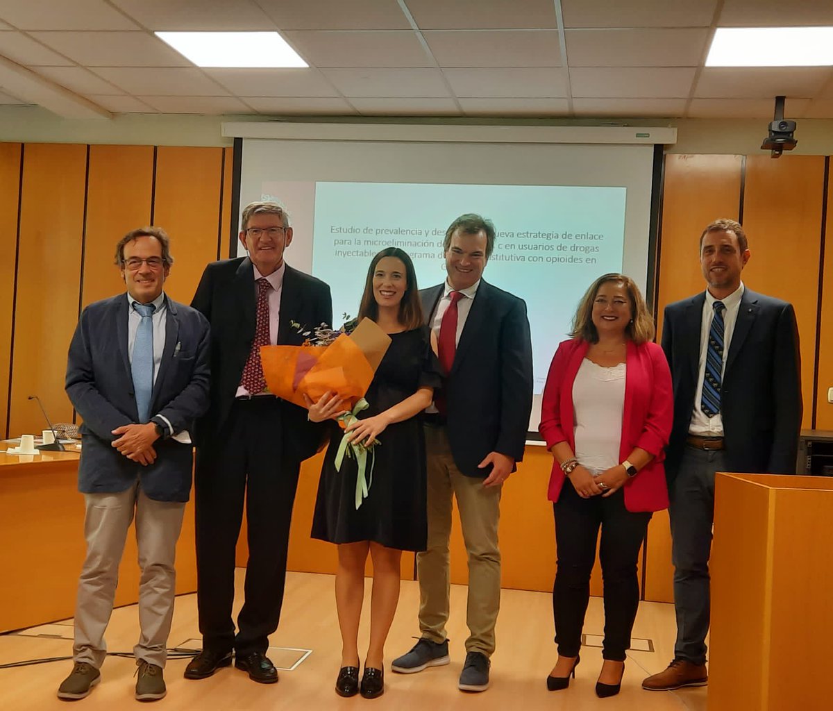 Congratulations to the new Dr @ylenia_pc!

👉topic: microelimination of HCV infection with Direct-acting antivirals in users of injection drugs

📍San Sebastian, Gipuzkoa (Spain)

👏Very high adhesion to the porgram and 97% efficacy!

Congrats @juanArenas70 @DonostiaLuis