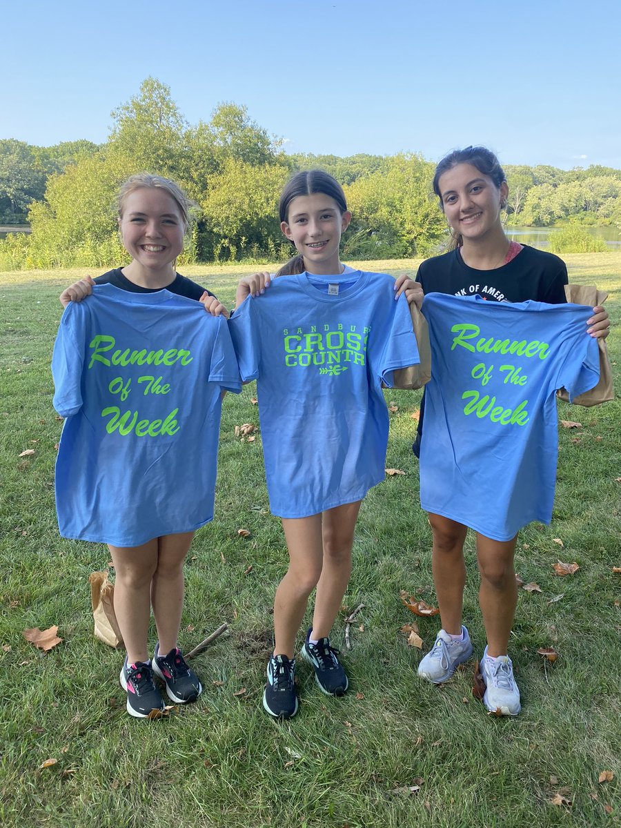 Runners of the week <a href="/SandburgXC/">Sandburg Girls XC</a> <a href="/CHSD230/">District 230</a> <a href="/DSmithCSHS/">Derrick Smith</a> <a href="/SandburgHS/">Carl Sandburg H.S.</a> Hannah, Emma K and Mariah!