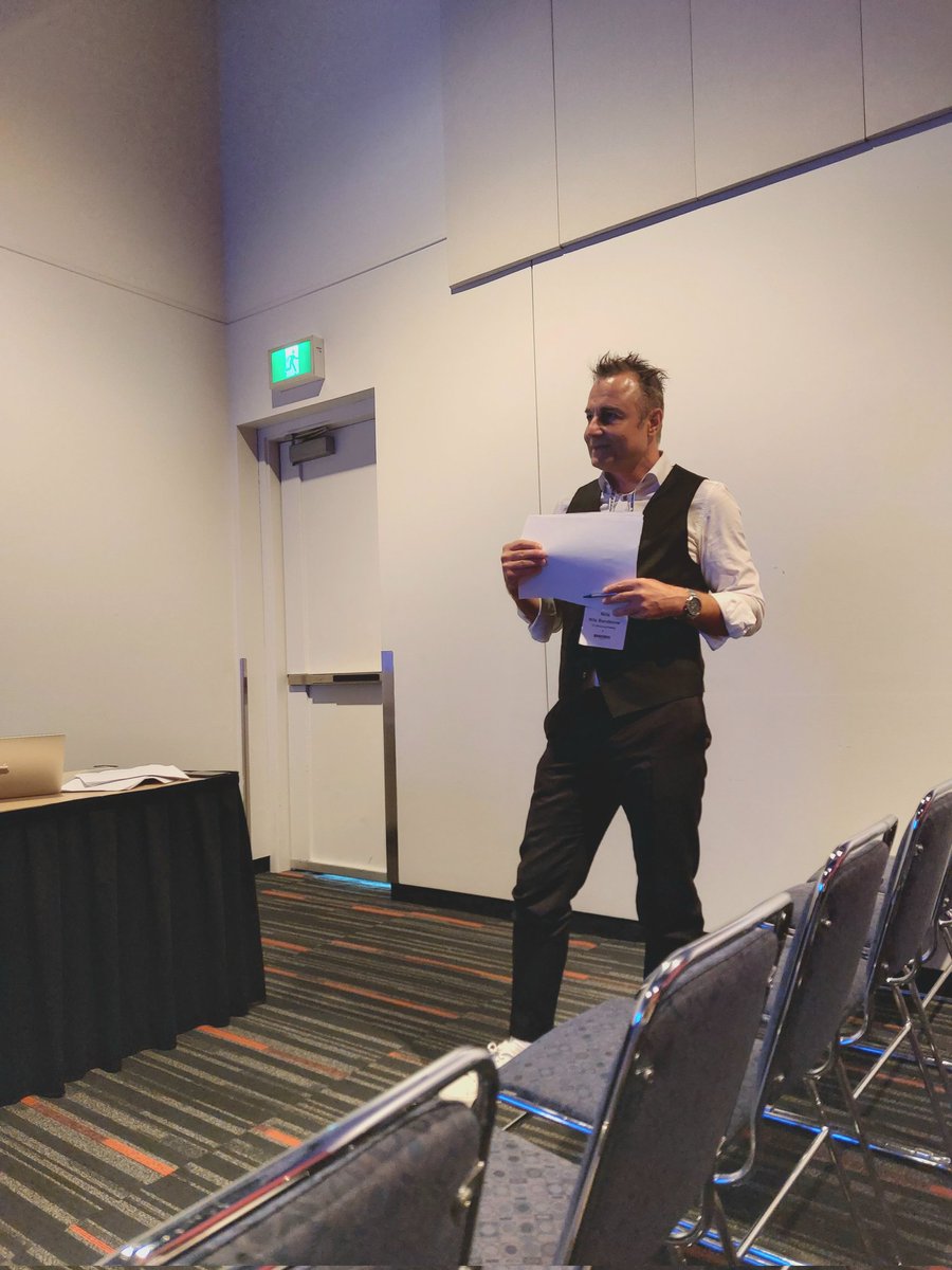 The second day at the #APSA2022 <a href="/APSAtweets/">APSA</a> started with nice weather and a great panel about green politics around the world. Thanks to everybody who joined us.

Looking forward to seeing you at the <a href="/STEP_APSA/">STEP APSA</a> section business meeting this evening!