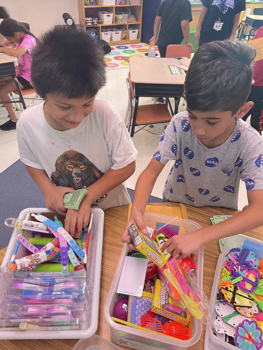 Jennifer Zanayed tweet media