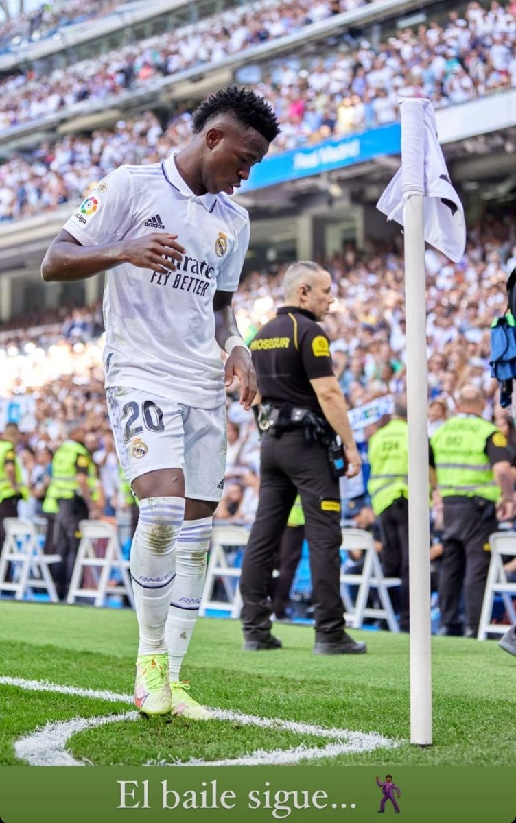 Bailar no hiere,no le puede faltar el respeto a nadie porq es la demostración de la alegría por marcar un gol en este bello deporte.
Estamos contigo <a href="/vinijr/">Vini Jr.</a> 
RT para que Vini sepa que estamos con él