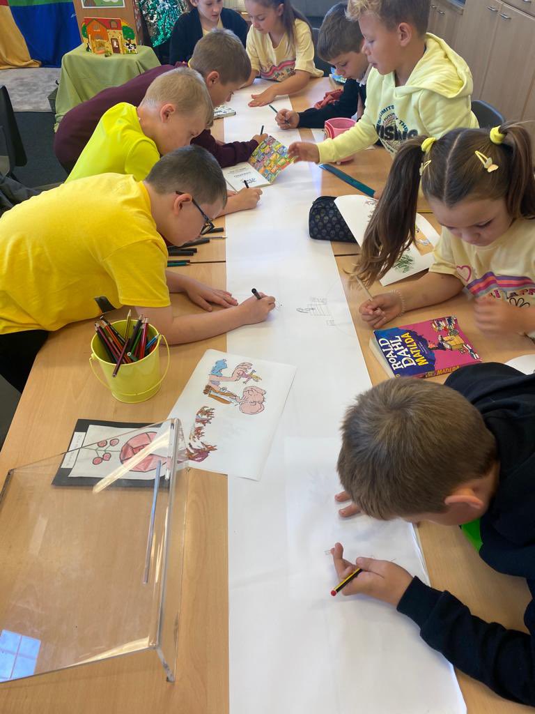 keltyps's tweet photo. Inspired by the works of Roald Dahl and Quentin Blake, P4 have been designing a brand new mural.
#SuchHardWork https://t.co/gWAMRluNiL