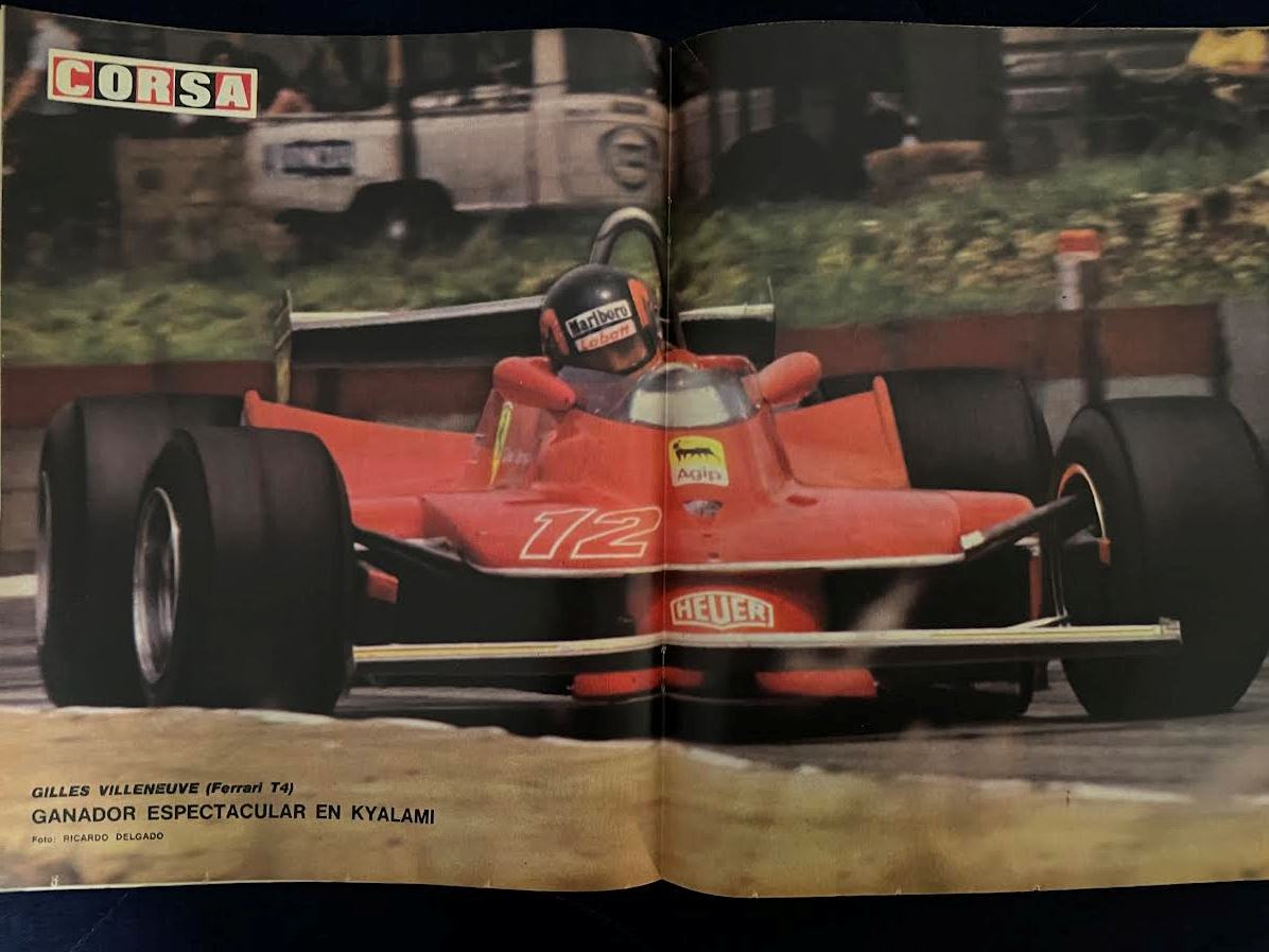 v8delgado's tweet image. Foto de Gilles Villeneuve tomada a la salida de la curva Leeukop (8) en el antiguo trazado de Kyalami (4.104 m) en el marco del GP de Sudáfrica 1979. El ángulo que busqué me obligó a hacerla acostado en la tierra a 50 cm del borde de la pista. Fue lámina central de Corsa...(sig)
