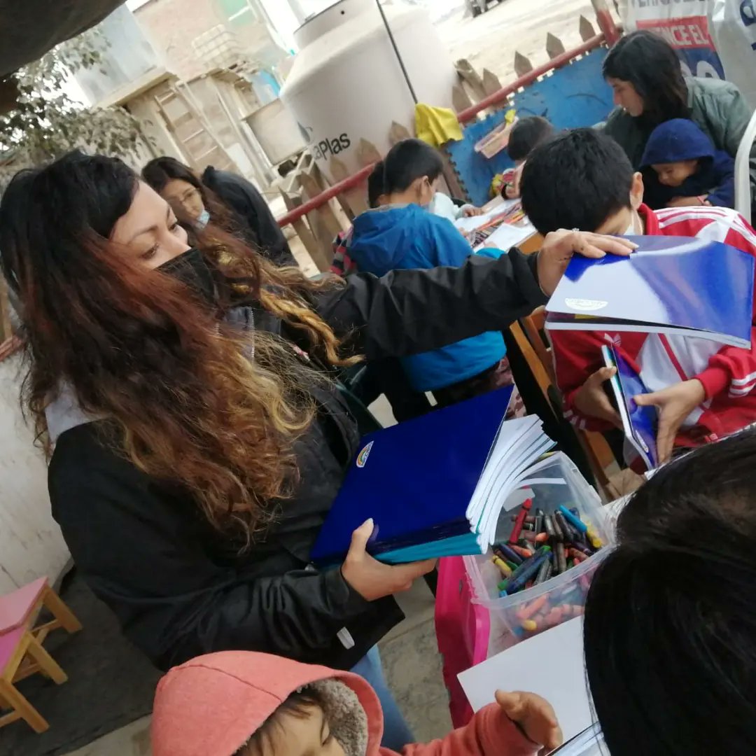 LuciaNolascoC's tweet photo. #BibliotecaComunal
Gracias al apoyo de todos, hace unas semanas logramos poder llevar la ayuda requerida a la Biblioteca Comunal "Mi Ángelito" ubicado en el distrito de Villa el Salvador
#VillaelSalvador
#Niños
#RMJP https://t.co/fpZ9hJmnNX