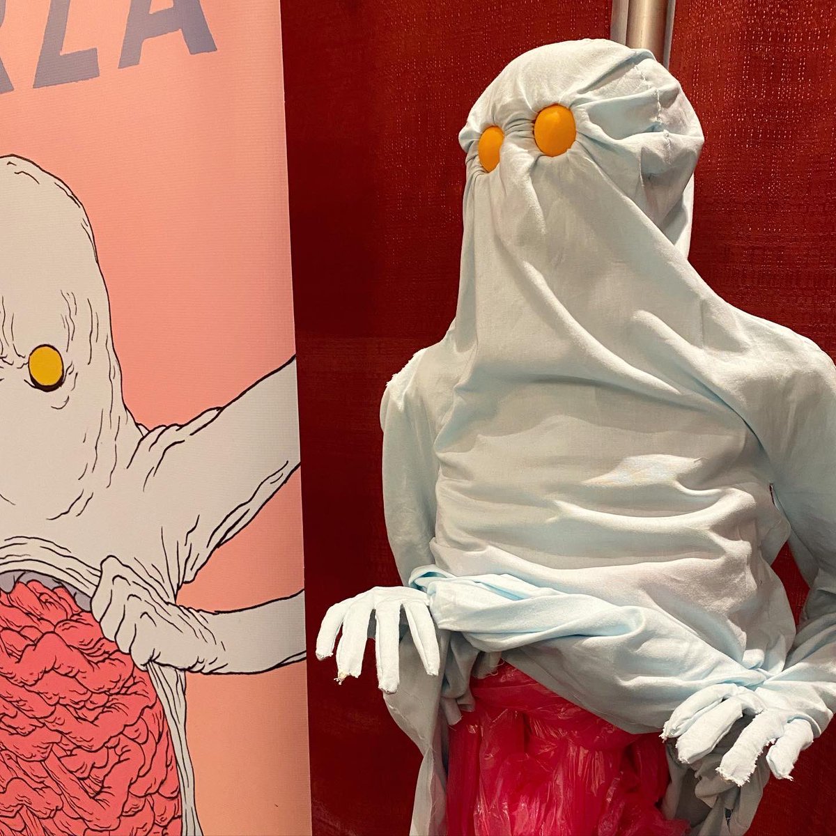 EnzoGarza's tweet photo. I’m tabling at @AncientCityCon this weekend AND made a life size Gutt Ghost. https://t.co/EOHKRuThDf