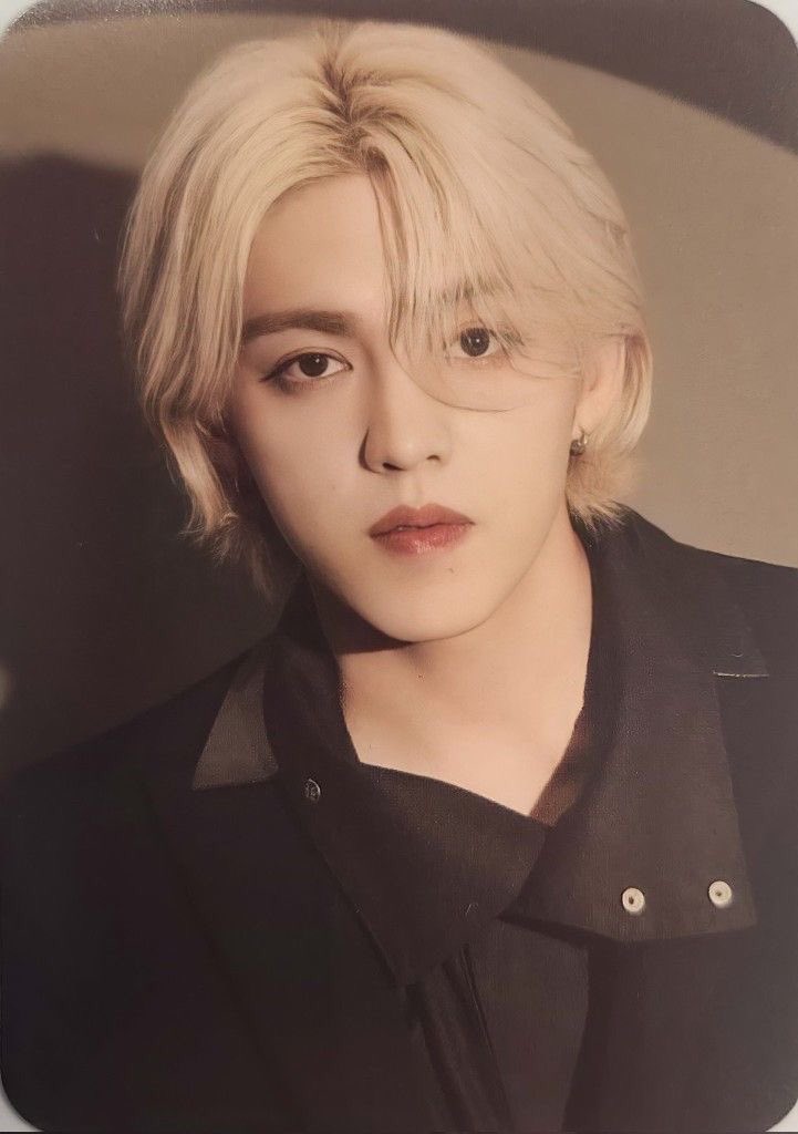 my dna was permanently altered by this #에스쿱스 look