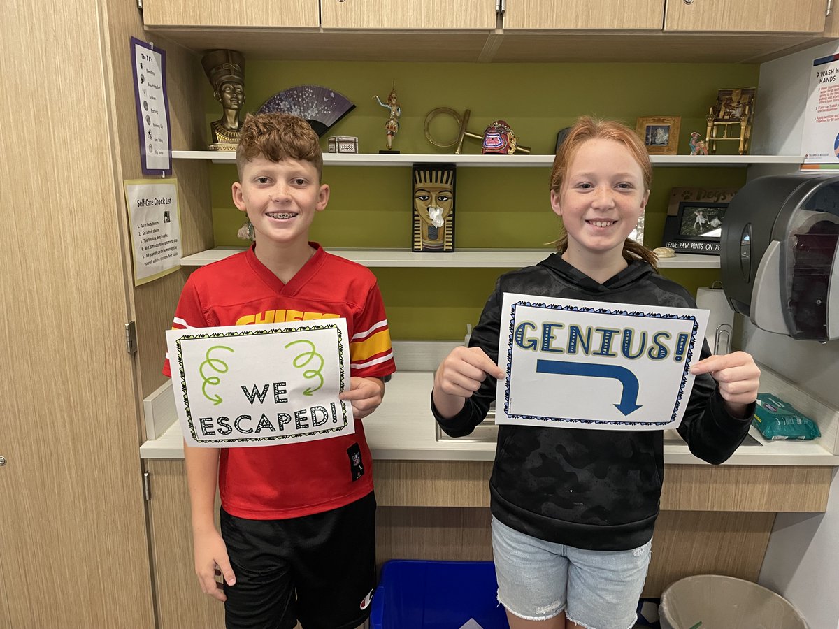 Switzer6th's tweet photo. At Briarwood, 6th Graders are Problem Solvers! @conmo1 @Mullins6thGrade @BriarwoodElem @Bulldogs512 https://t.co/DdNt8W4OsW