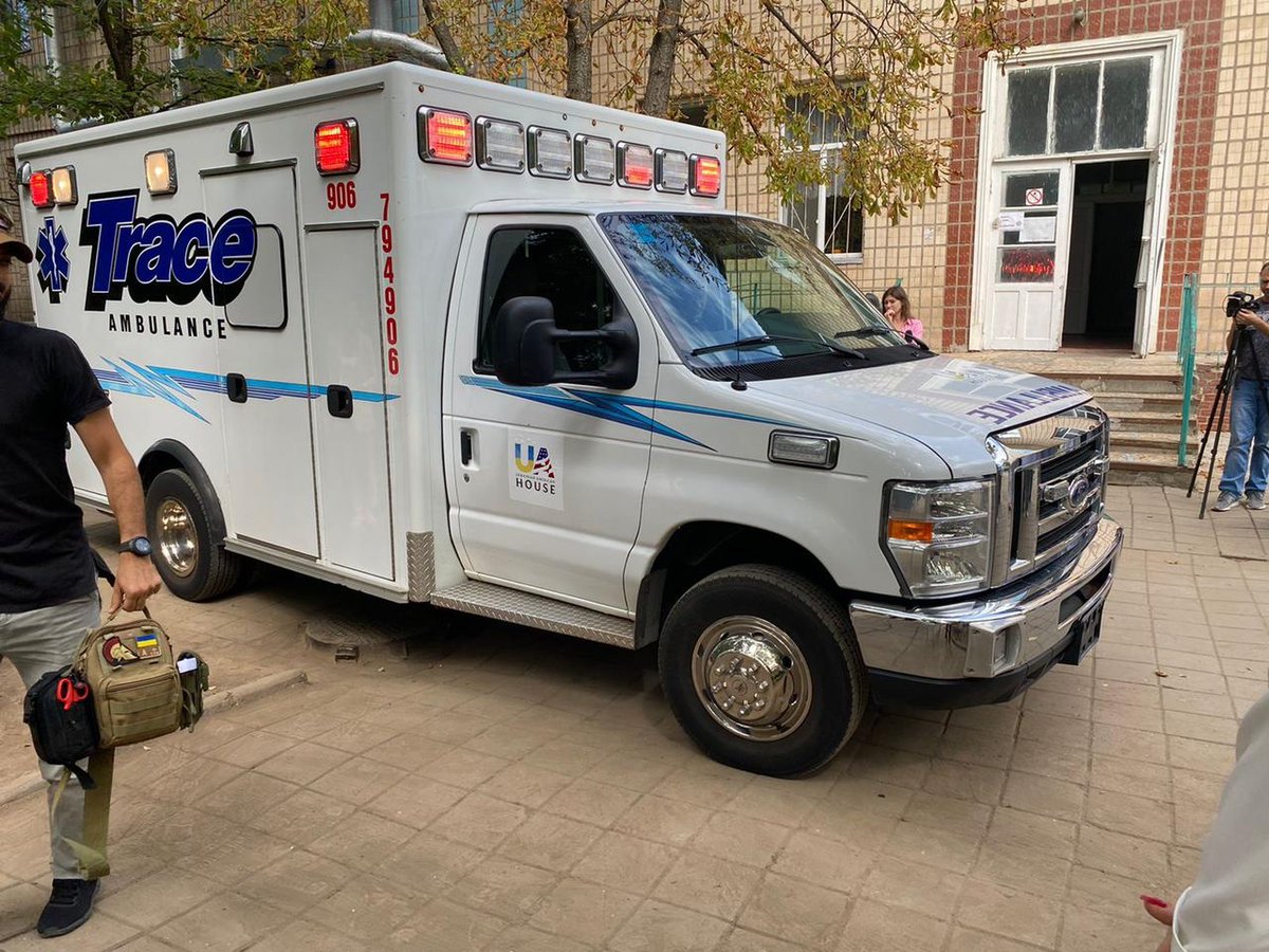US Ambulances for Ukraine NFP tweet media