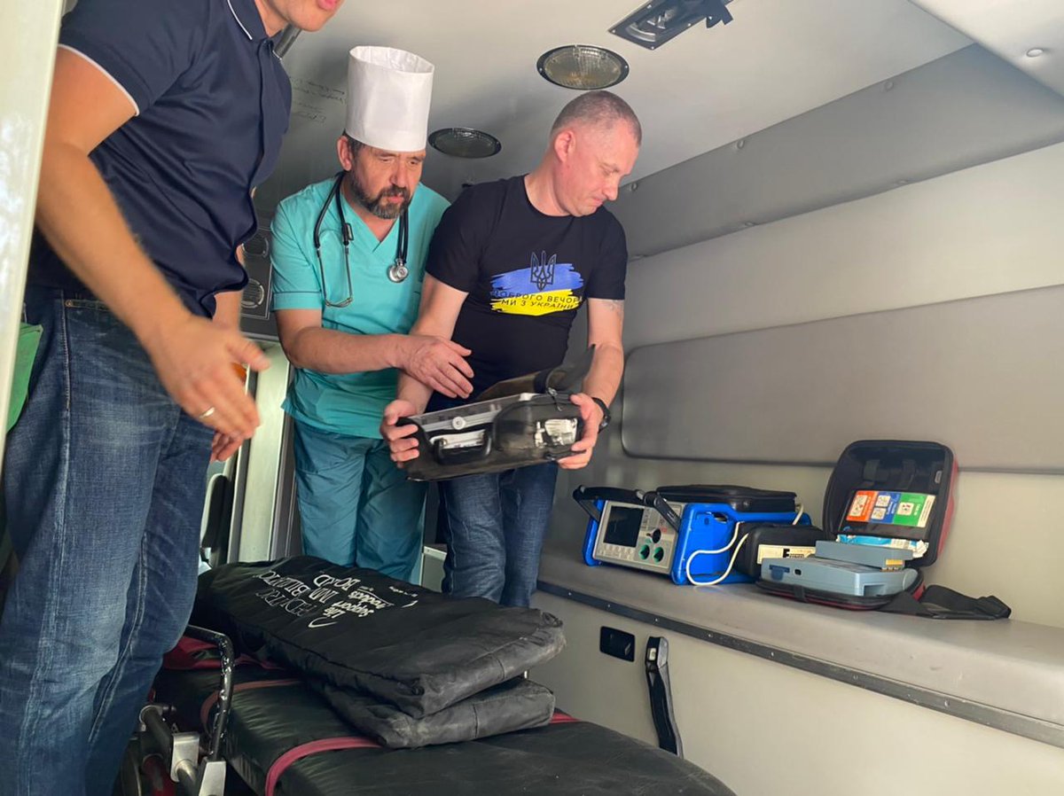 US Ambulances for Ukraine NFP tweet media
