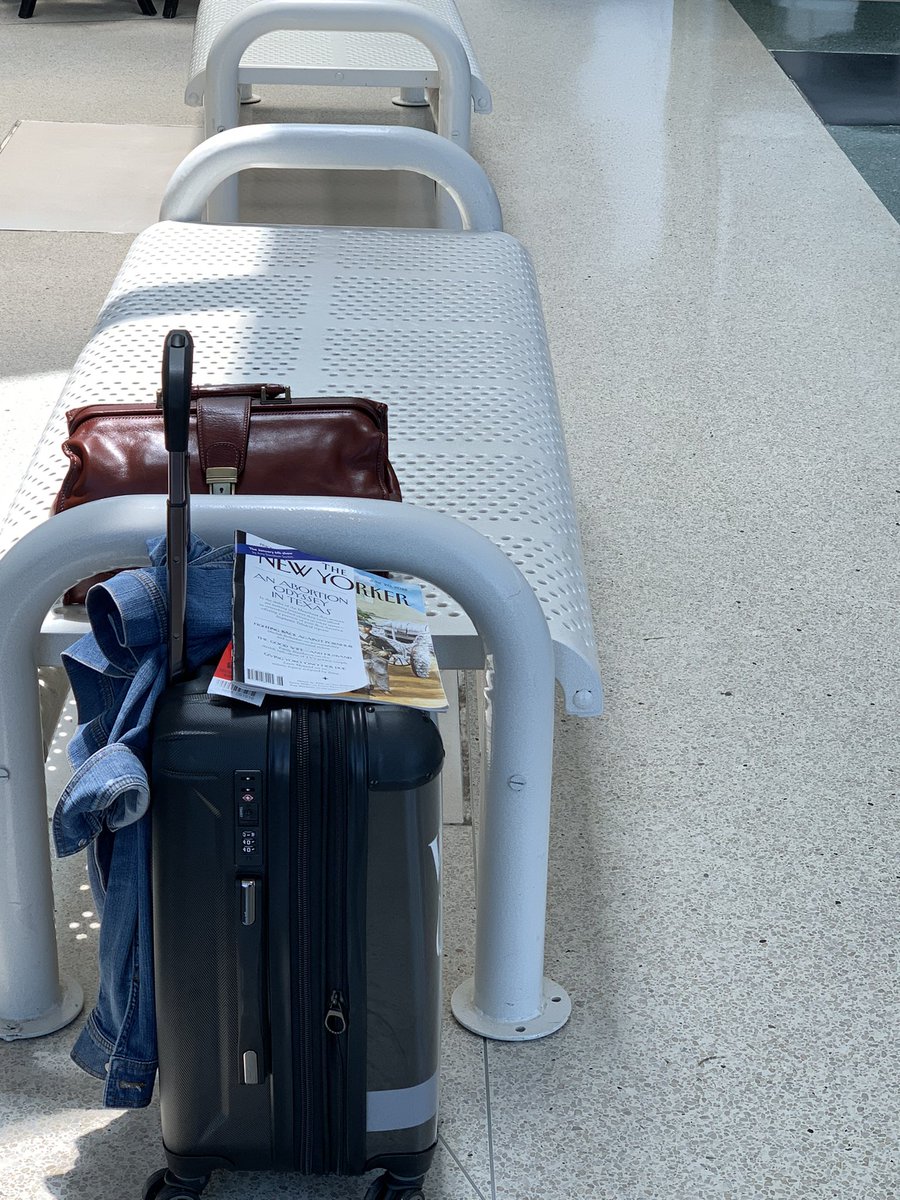 RiseandFlyToday's tweet photo. I’m lovin these quiet morning flights back home. But I kinda do miss being around other travelers. 🤔 Happy Saturday y’all! #Travel #RiseAndFly #WorkFlights #Career #WorkdayCatalyst https://t.co/FWaW3NUuc8