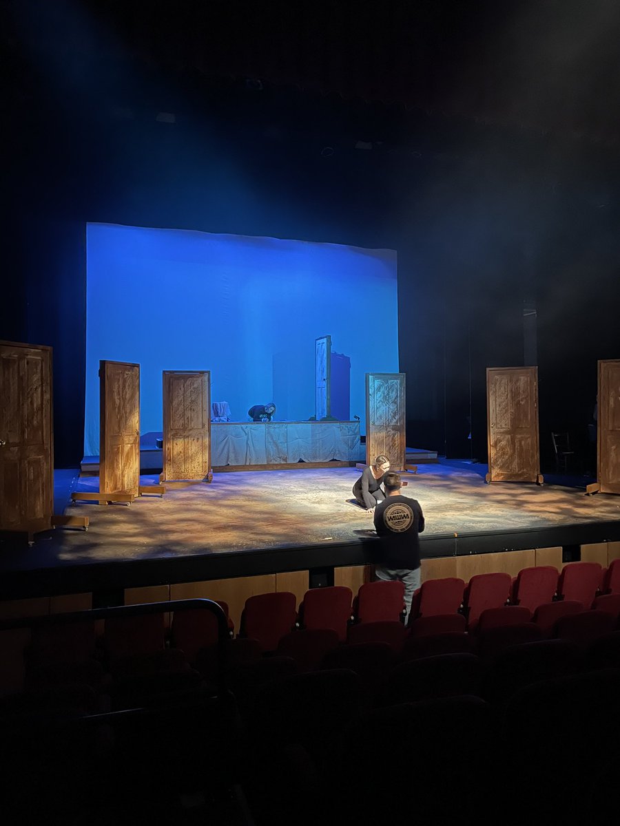 MatthewCanny's tweet photo. Last tech! Opening on Tuesday. Book here ➡️ https://t.co/oMEkRYRNhI #janeeyre #theatre #techrehearsal #courtyardhereford #hereford @nataliespenceuk @CourtyardArts https://t.co/JYJcL5Fl3E