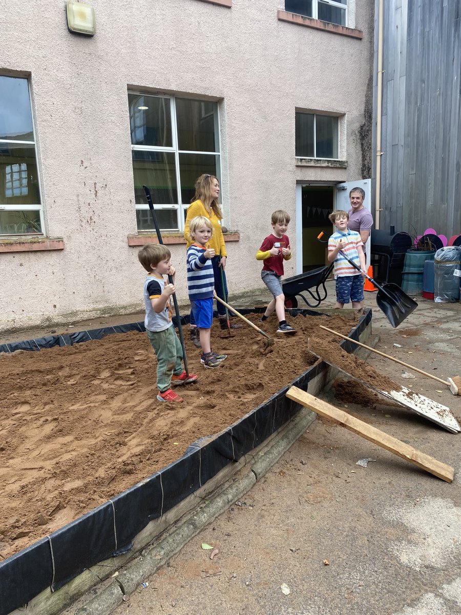 Helen Gillanders tweet media