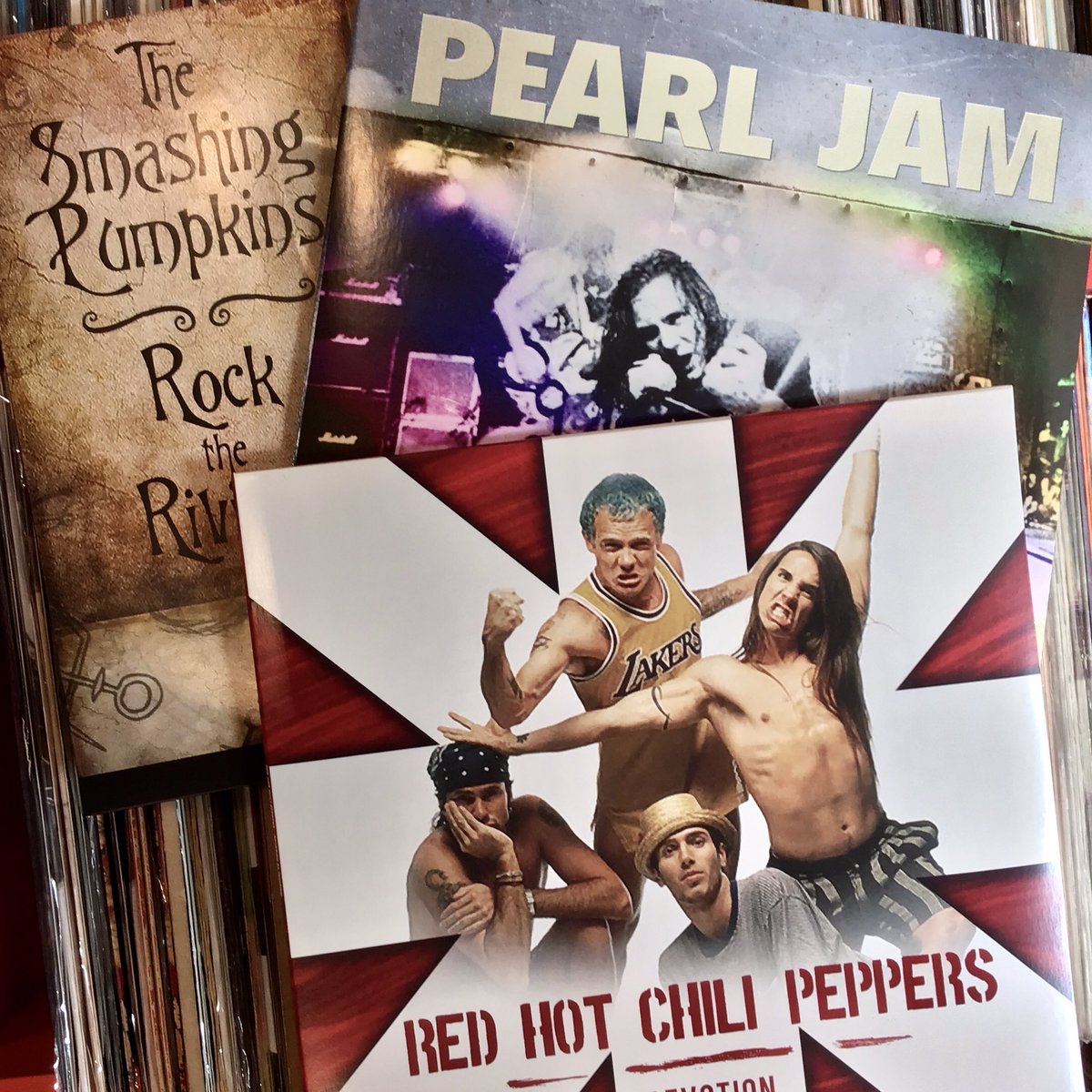 Image for the Tweet beginning: Red Hot Chili Peppers, Pearl