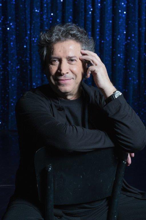 Grande tristesse en apprenant hier la disparition de mon ami Franco Dragone.
Metteur en scène à la créativité sans limite et homme passionné, il était l'un des maîtres du spectacle vivant reconnu dans le monde entier.
À sa famille,ses amis j’adresse mes plus affectueuses pensées.