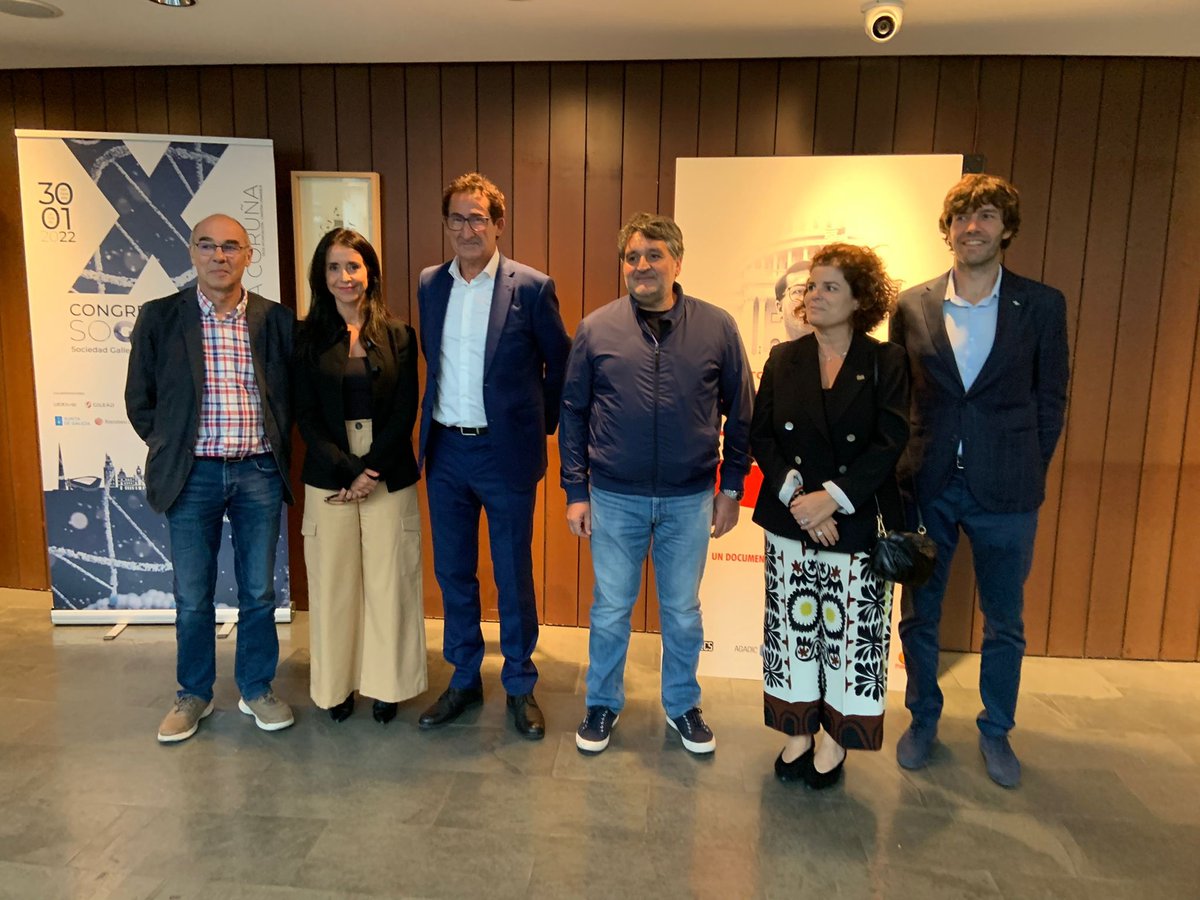 domingodiazd's tweet photo. Moitas grazas por acompañarnos na presentación do work in progress do #documental #TomásFábregas #FightingBarriers @lumareda @fitoferreiro @jorqueracaselas @sogaisida @YoyaNeira @socialDocs https://t.co/PAmrw9nfpi