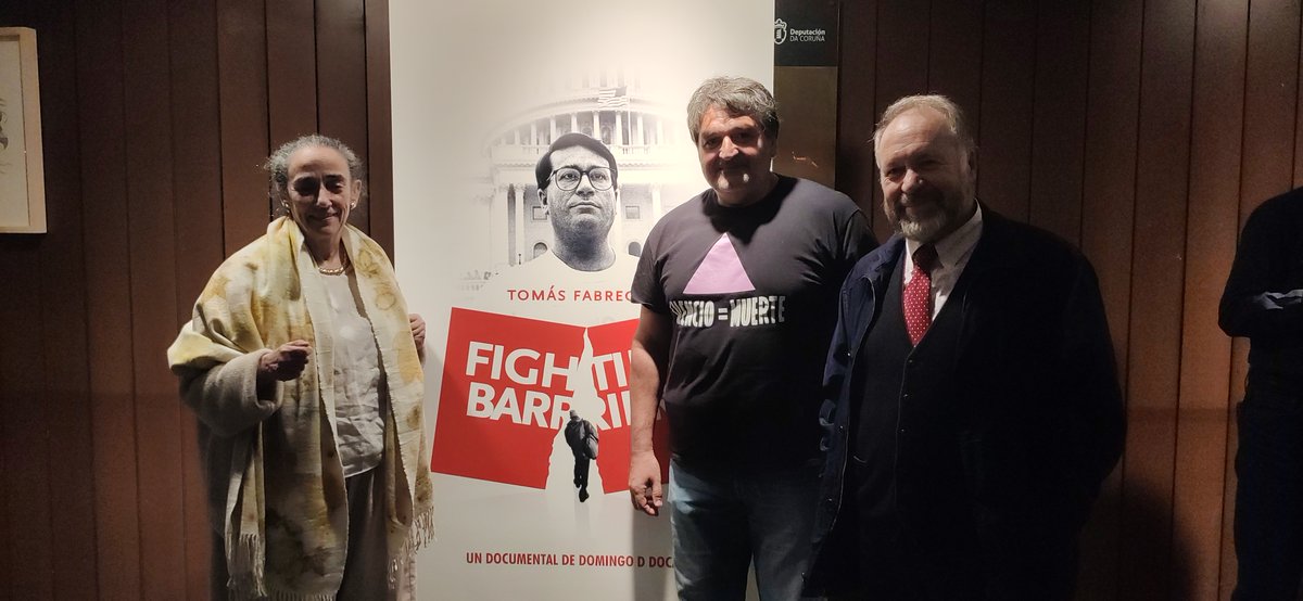 domingodiazd's tweet photo. Moitas grazas por acompañarnos na presentación do work in progress do #documental #TomásFábregas #FightingBarriers @lumareda @fitoferreiro @jorqueracaselas @sogaisida @YoyaNeira @socialDocs https://t.co/PAmrw9nfpi