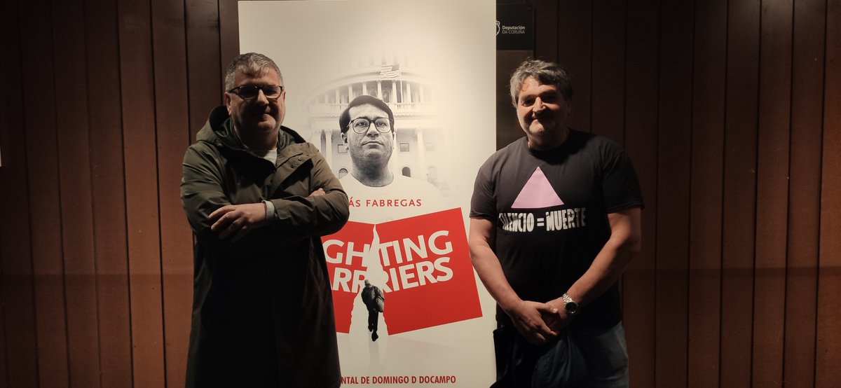 domingodiazd's tweet photo. Moitas grazas por acompañarnos na presentación do work in progress do #documental #TomásFábregas #FightingBarriers @lumareda @fitoferreiro @jorqueracaselas @sogaisida @YoyaNeira @socialDocs https://t.co/PAmrw9nfpi