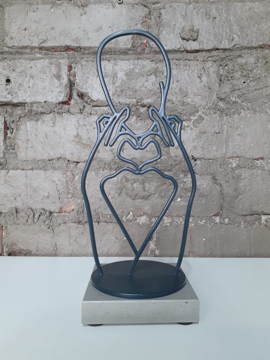 Laser cut steel Art sculptures:
1) Fynbos Girl : King Protea
2) Fynbos Girl : Pin Cushion
3) Dancing Nudes - Celebration
4) Esteem - I Love You
#steelart #lasercut #sculptures #fynbos
