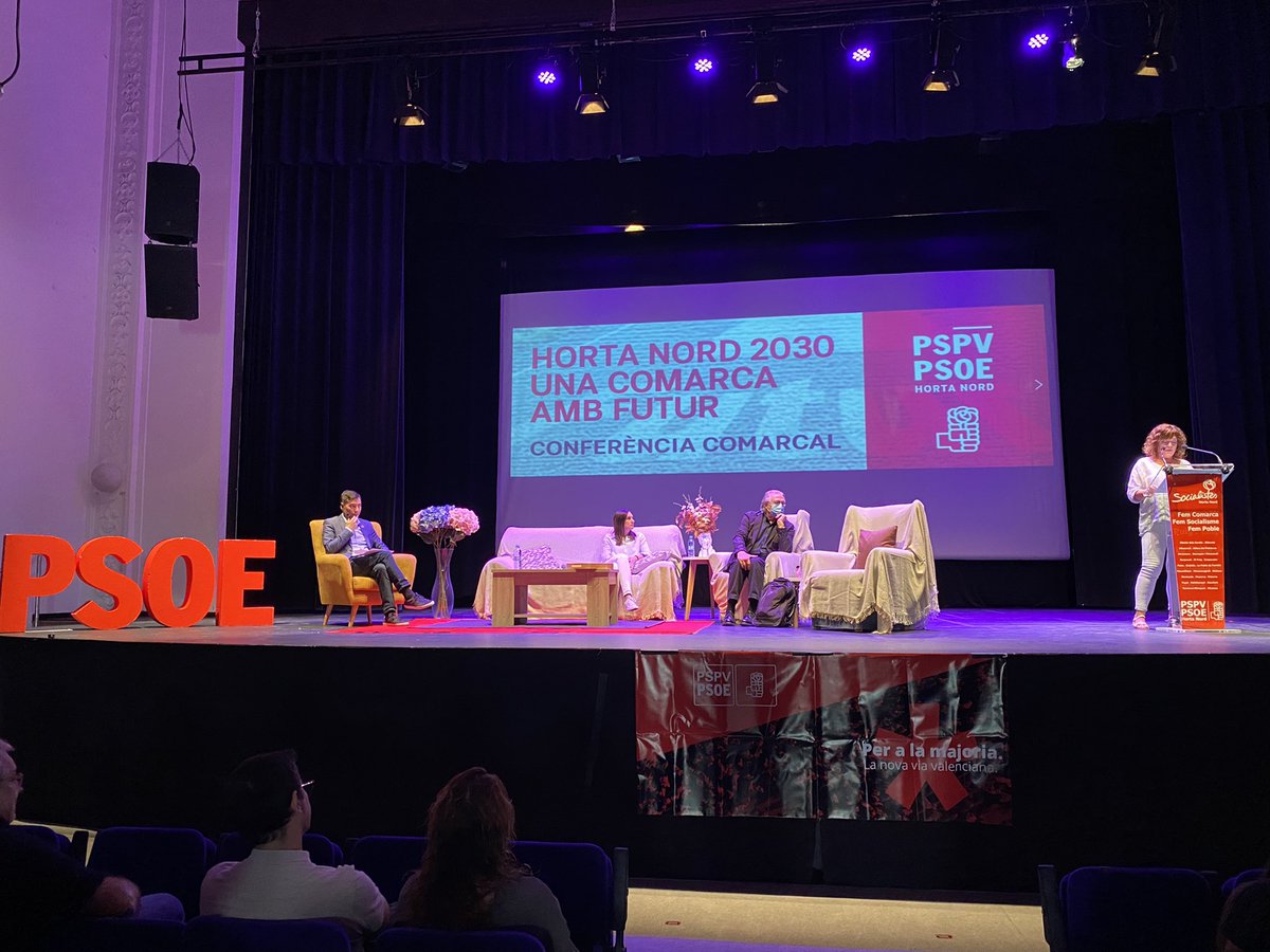 Rafa_Burjassot's tweet photo. Intensa mañana de reflexión sobre el futuro de nuestra comarca en #Godella. Analizamos la necesidad de impulsar un Gobierno Metropolitano, los retos de la movilidad y del mercado laboral. Gran iniciativa del @Pspvhn. #HortaNord2030 https://t.co/xwRTsLf8de