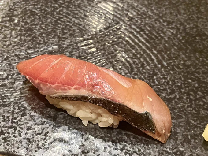 ものっそい滑らかなコハダ、身ごと口中で解けるギガメアジ、舞茸の頬肉あんかけ! 