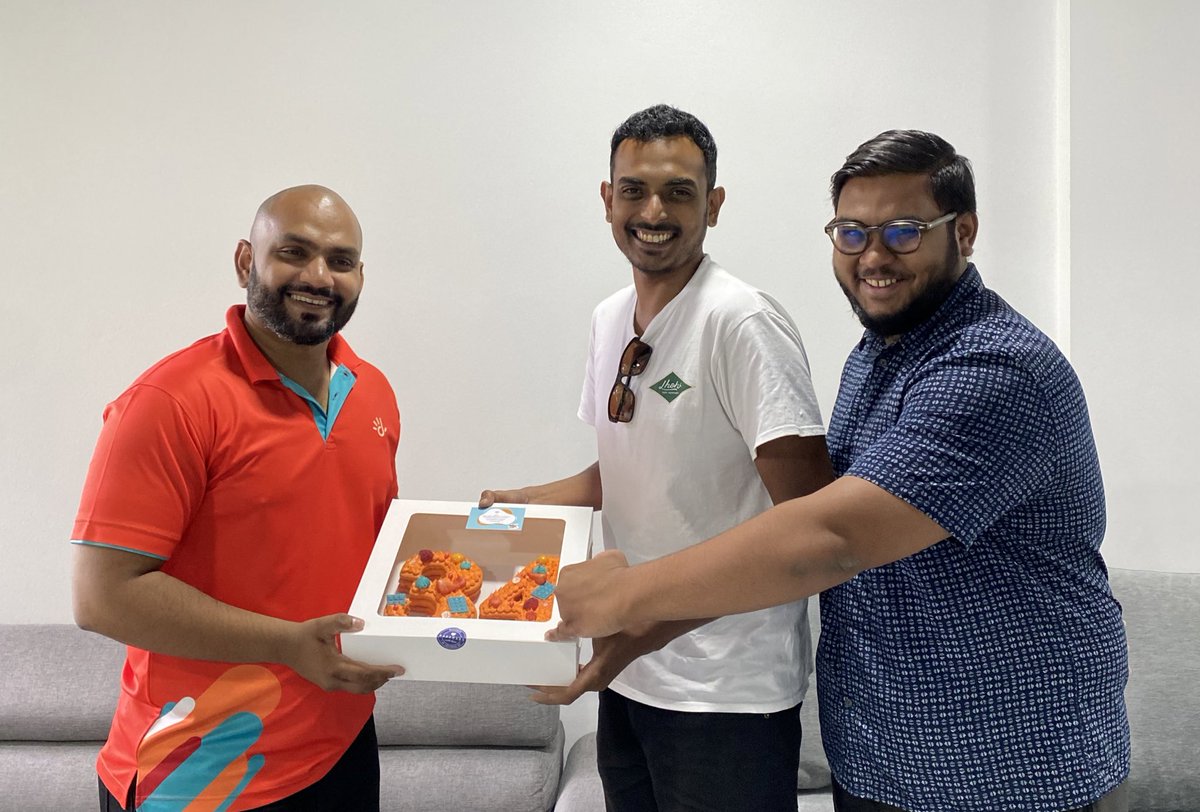Celebrating 34 years of <a href="/Dhiraagu/">Dhiraagu</a> 🧡 

Thank you for dropping by with a treat!