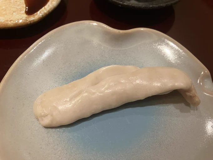 ビワマスの白子!シャケの白子に近い感じですがより淡く臭みもなく、滋味深い味…! 