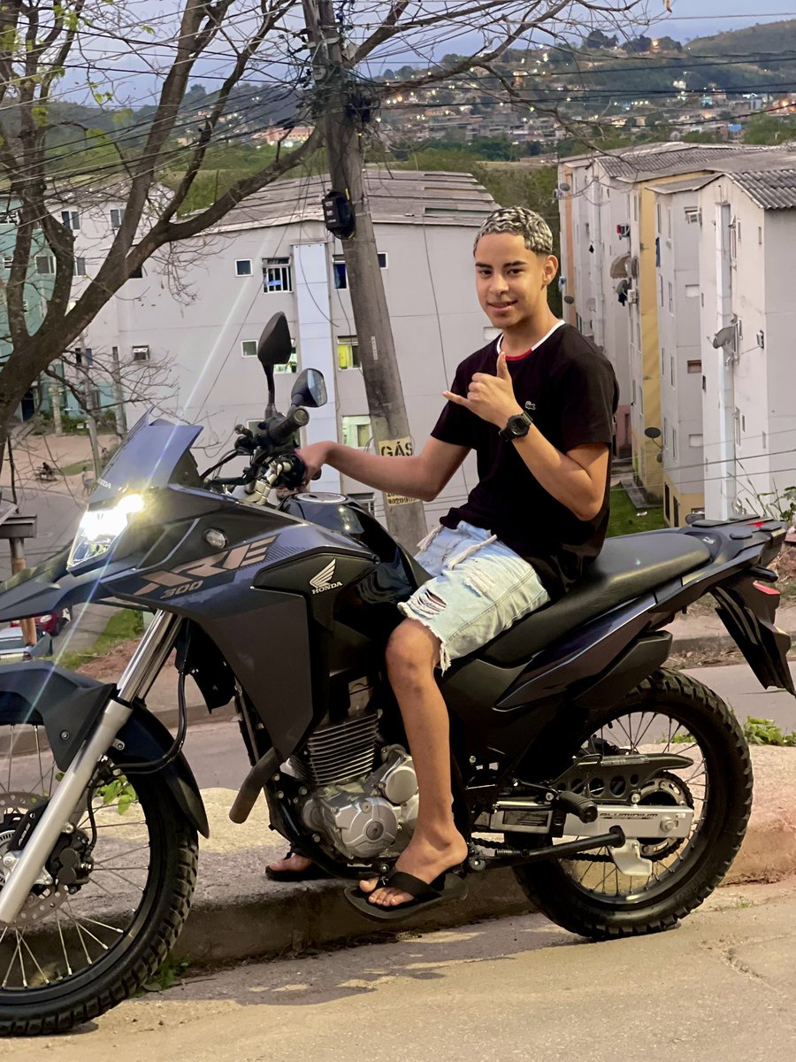 EduFox22's tweet photo. Vivendo sem medo...🥇🚀🫶🏻 https://t.co/qe7HuwVSxn