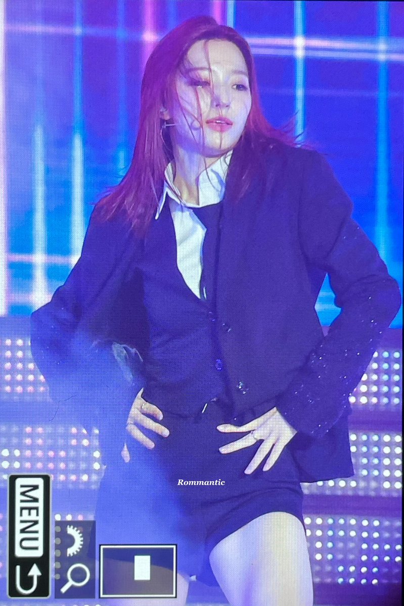 Rommantic0107's tweet photo. 221001 새롬 
#새롬 #이새롬 #Saerom
#프로미스나인 #FROMIS_9 https://t.co/wjpdCQclNF