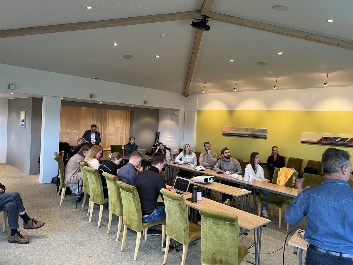 Sérnámslæknar í barnalækningum. Asthma&amp;Allergy dagur. Brilliant fyrirlestrar. Framtíðin er björt. #BASL <a href="/asgeirhar/">Asgeir Haraldsson</a>