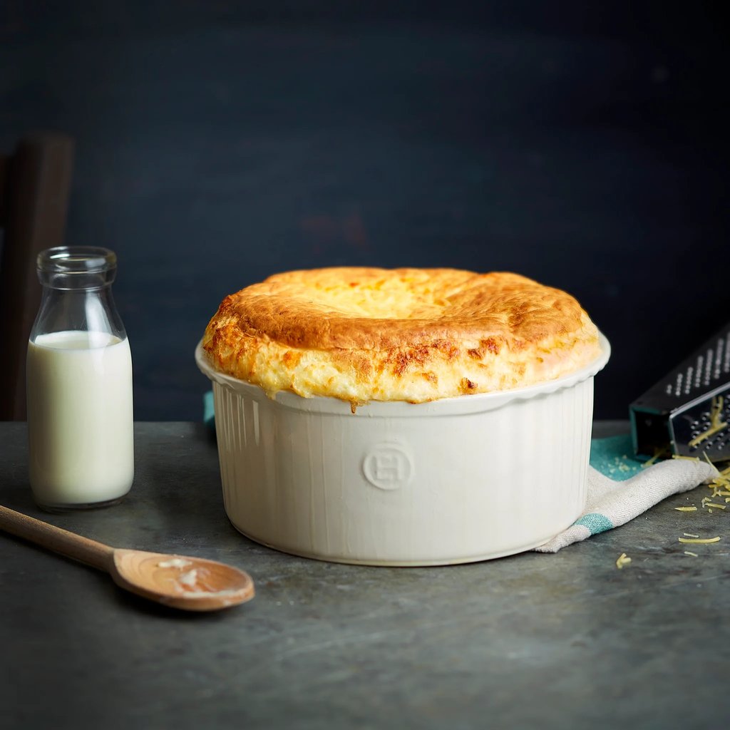 LocalRoot221's tweet image. Prepare and serve dramatic souffles in fine style with the Emile Henry Souffle Dish. Wonderfully versatile, this beautifully crafted piece goes effortlessly between the freezer, oven, microwave, and table!

Shop now: l8r.it/849H
.
#localroot #kitchenstore #emilehenry