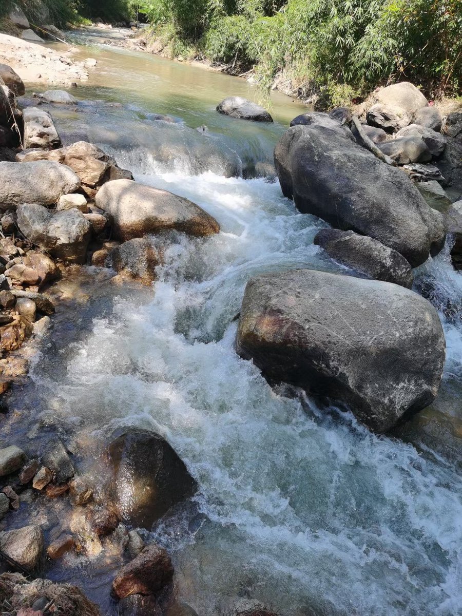 Go out for few days. Sorry could not reply your news on time.