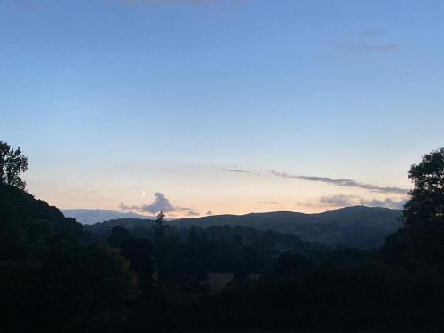 BodlondebStudio's tweet photo. Want to do things differently in 2023? 🎆  

Join us in Wales to start 2023 with connection and purpose.

https://t.co/Z7TX3KHyyQ https://t.co/64Sx23fxRO