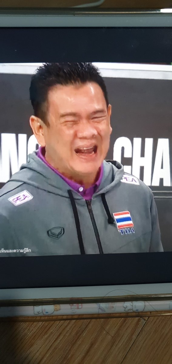 boyfriend038's tweet photo. โค้ชยังยิ้มได้ คนไทยต้องส่งใจเชียร์แล้ว วันนี้เราจะชนะ 🥰 #วอลเลย์บอลหญิงไทย https://t.co/OD3r2mzBRz