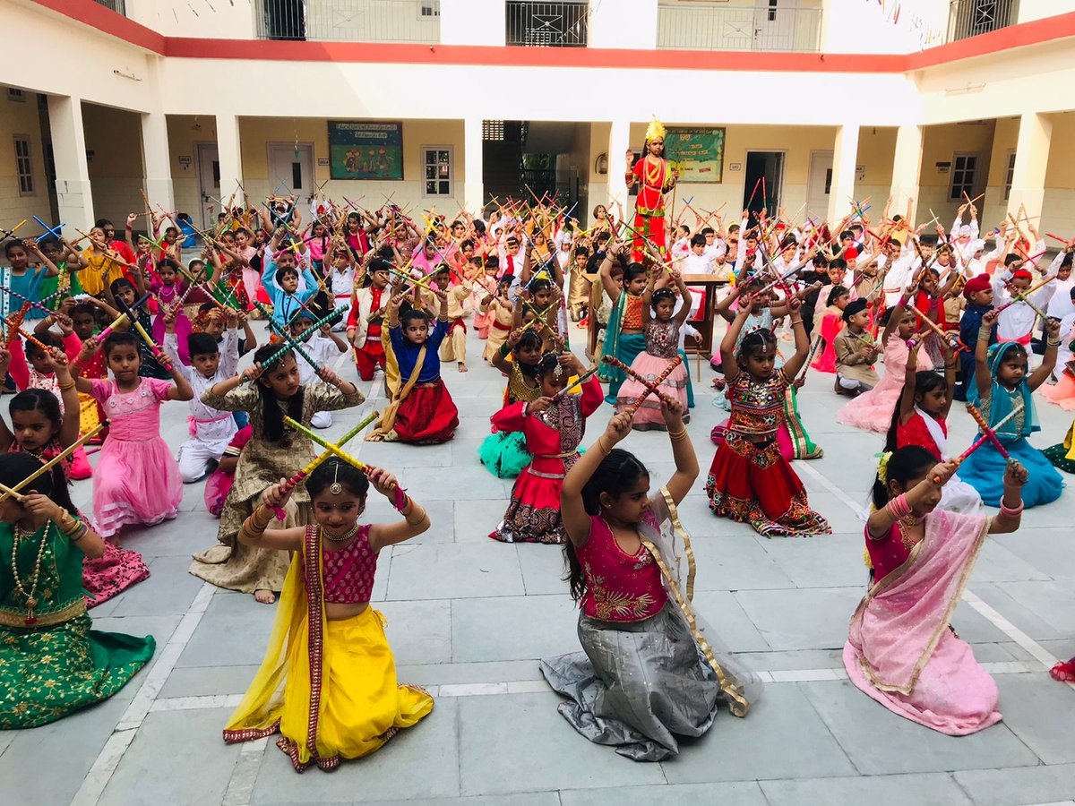 30-09-22 Sharad Navratri was celebrated in KNPS, Phagwara with full zeal and enthusiasm. .  Students  performed skit "Mahishasur Ka Vadh" n "Dandiya  Raas"#massparticipation of the whole school .
#festivevibes #navratri2022@pkdhillon@CharuChhabra