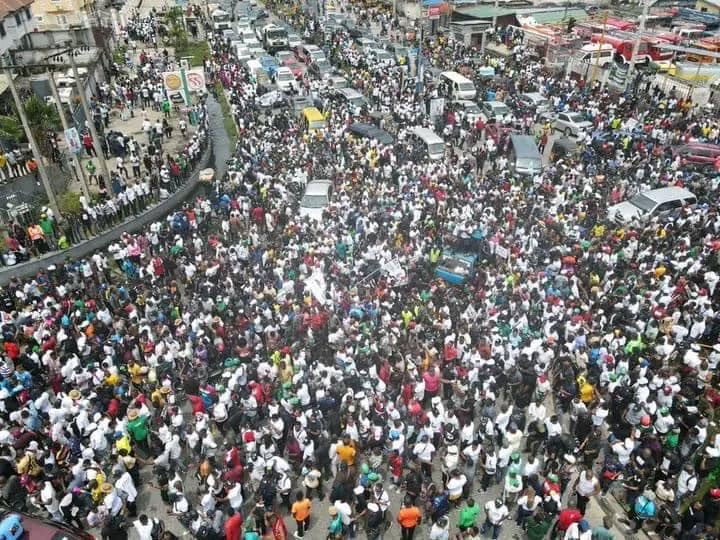 I just love this 4 people twitting in a room!😜😂🤣 #LagosObiDattiRally