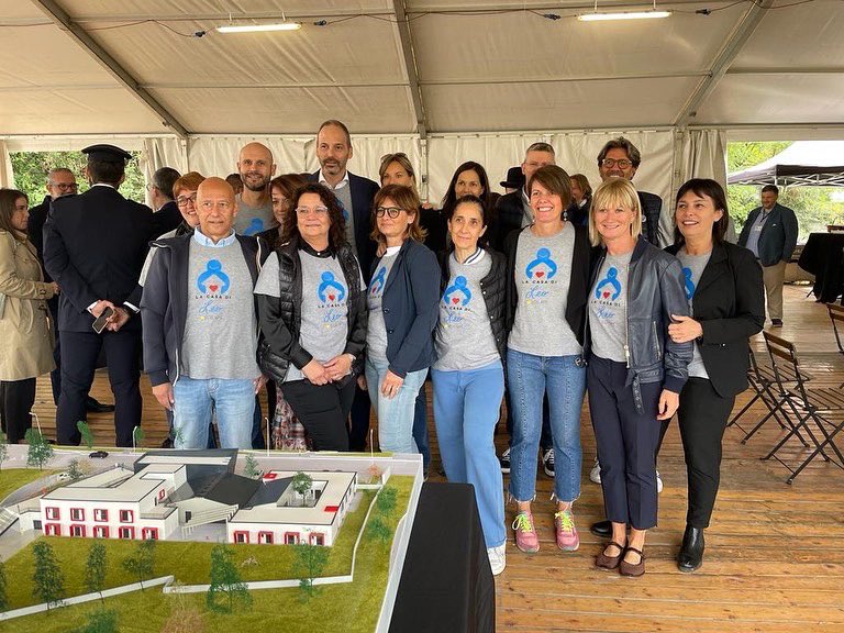 cmterzi's tweet photo. Si apre la campagna di #raccoltafondi per l’ampliamento della #casadiLeo a #Treviolo. Un grande progetto dal grande cuore #bergamasco che racconta la storia d amore più bella, quella tra #genitori e #figli. #RegioneLombardia è e sarà al fianco della casa di Leo. https://t.co/wLNPhUMpdD