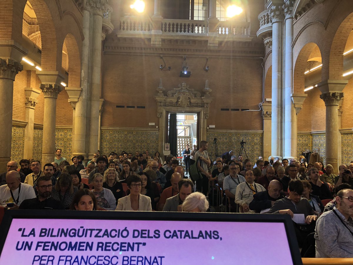 FerranSuay's tweet photo. Sala plena  #ContraElSupremacisme https://t.co/41cEcROIze