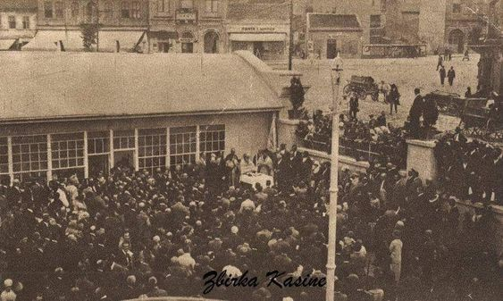 todDM53izjASpRe's tweet photo. 1. oktobra 1926. u Beogradu je otvorena pijaca na Zelenom vencu. https://t.co/Mfp43yKVsb