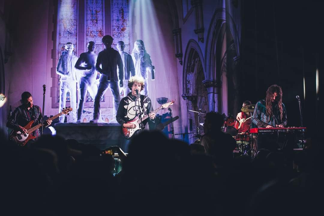 CE SOIR CHICOUTIMI

Moment culte et historique ce soir à La Saguenéenne de Chicoutimi. Ne manquez pas le lancement du nouveau mouvement artistique et sociétal de la Culture du culte! 

Billets : bit.ly/cultureduculte…

À ce soir!

Photo : Jay Kearney