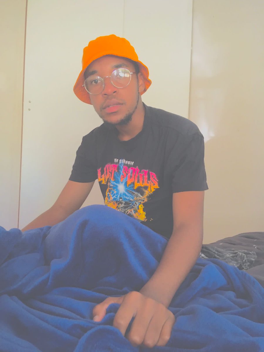 If you fights with me, ii call cops ngimuhle kabii for ukulwa😊🙈🐍
