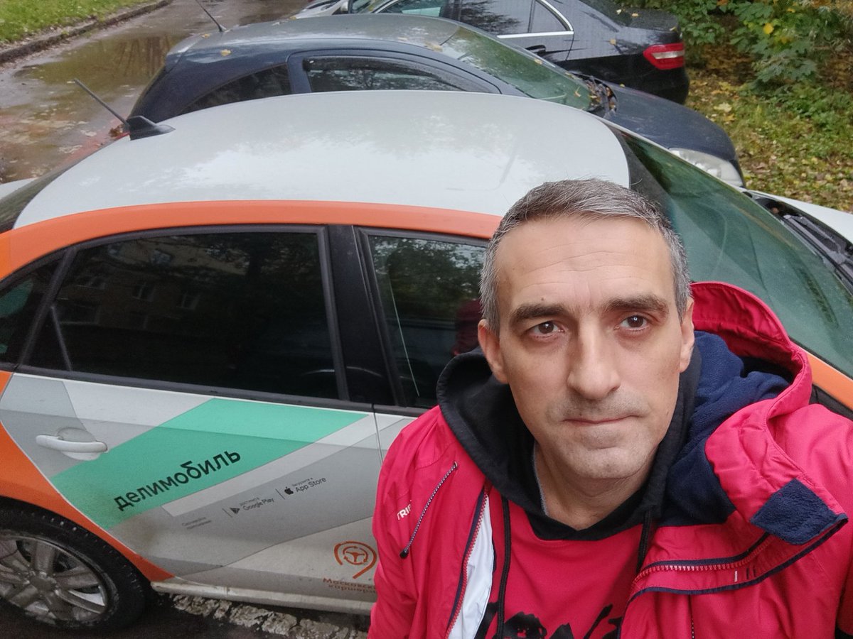 Спасибо <a href="/delimobil/">Делимобиль</a> за помощь в поисках родственников Поповой Т. Ф. 
Вместо часа на метро, автобусе и пешком - 30 минут в теплой машине до адреса. 
#делимобиль #ЛизаАлерт