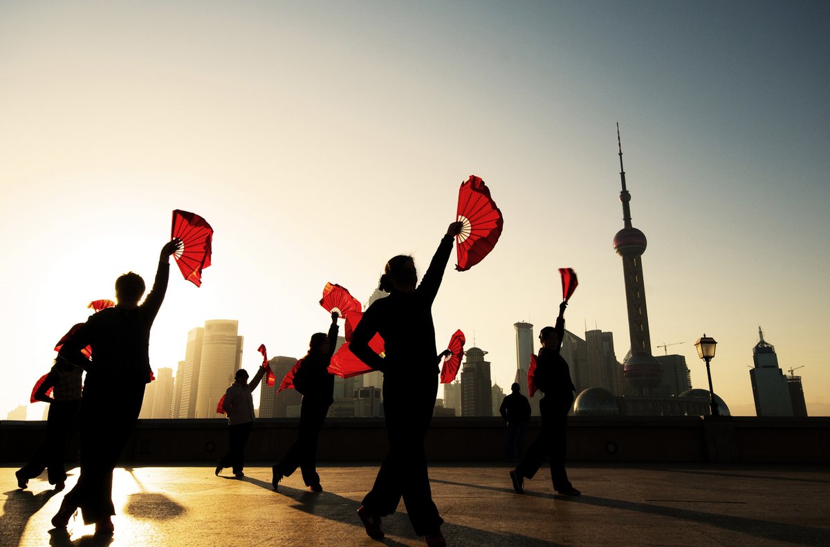 kaleagroup's tweet photo. ¡Feliz #DíaNacionaldeChina! 🇨🇳

Desde #KaleaGroup felicitamos a nuestros amigos chinos en una fecha muy importante para su país. 🎇

¡Pronto volveremos a verlos! ✈️

国庆节快乐. https://t.co/vISQPuKj5K