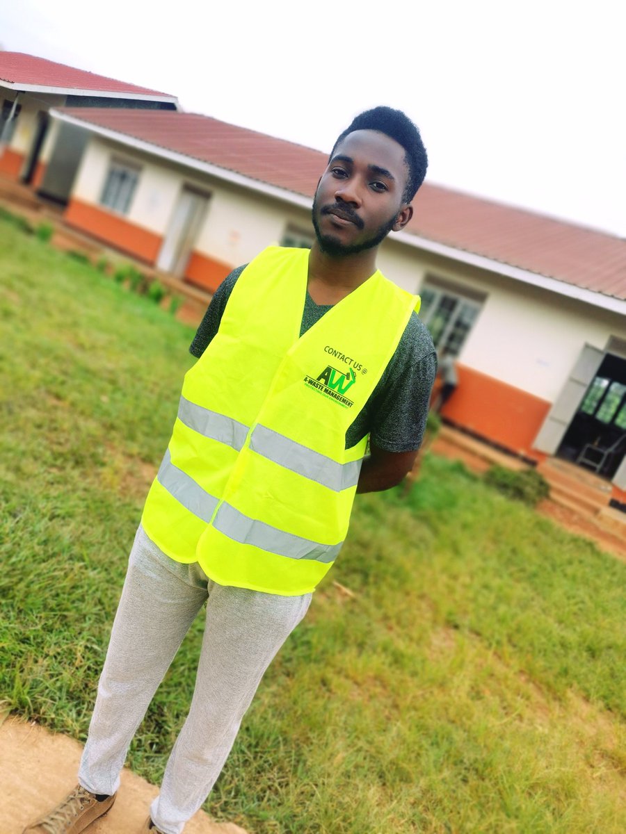 IsaacBamweT's tweet photo. A clean community is our responsibility always! Today, residents &amp; leaders of Kimwanyi village, Kira municipality were engaged in community work led by students of UMEA Kimwanyi Primary school. Impressive to see young men and women being responsible. https://t.co/zWawwp3nQg
