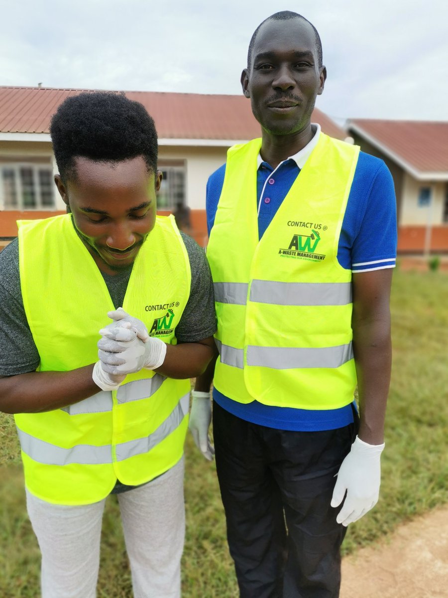 IsaacBamweT's tweet photo. A clean community is our responsibility always! Today, residents &amp; leaders of Kimwanyi village, Kira municipality were engaged in community work led by students of UMEA Kimwanyi Primary school. Impressive to see young men and women being responsible. https://t.co/zWawwp3nQg