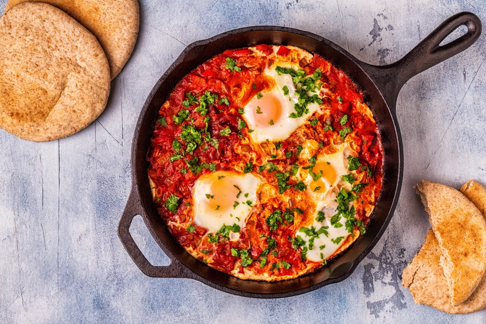 Celebrate #worldvegetarianday with a delicious shakshuka for brunch 🍳

Click here for the recipe: bit.ly/3dK396U