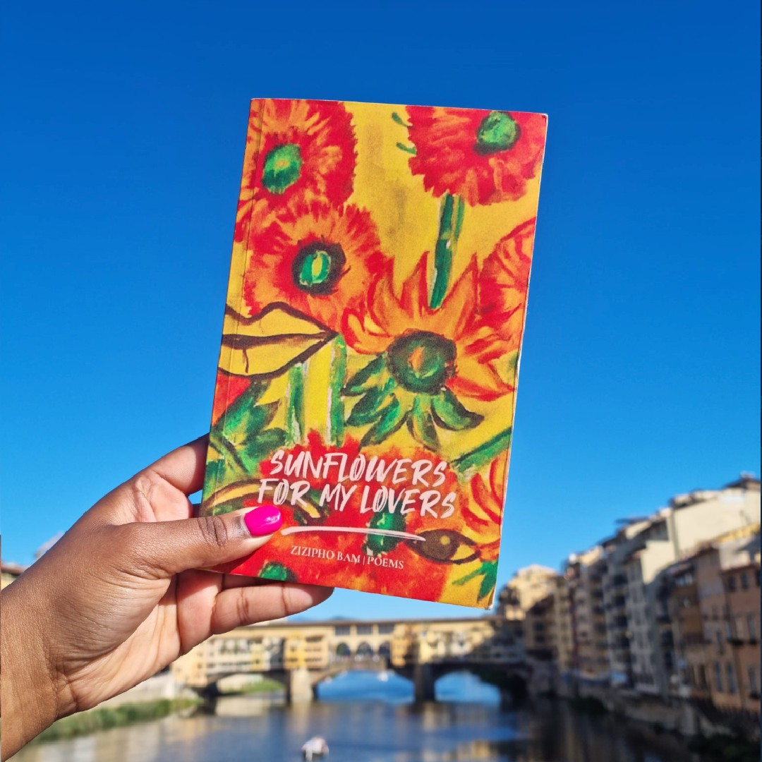 PoetryAfrica's tweet photo. #TheWeekendRead
@zizipho_bam - “Sunflowers for my lovers”
Zizipho Bam is an award-winning poet who creates work that seeks to heal.
Join ZIZIPHO BAM this afternoon for her Instagram Takeover. Watch this space between 1pm - 5pm (CAT) https://t.co/iNwhR6Cj8v