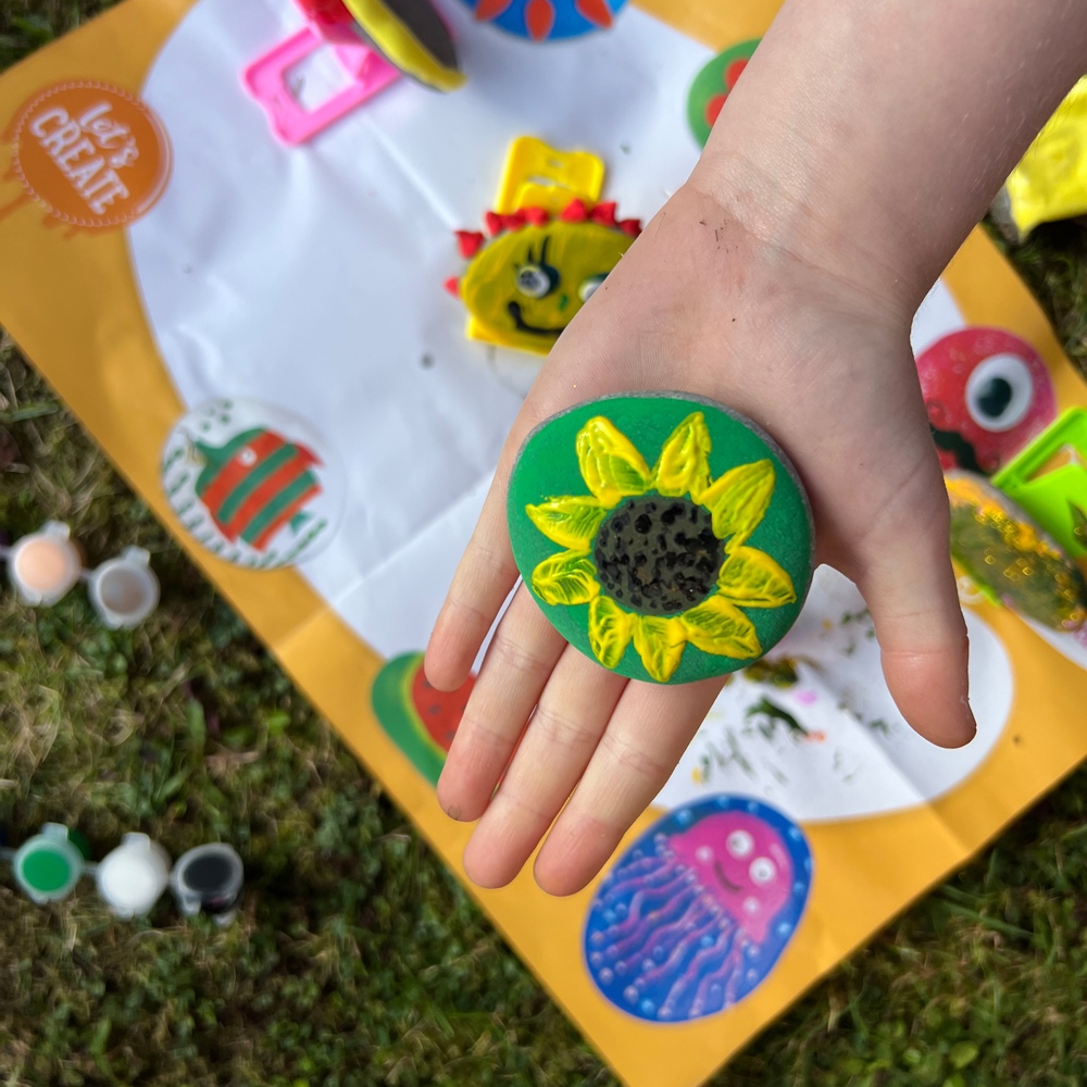 Need a rainy day activity?🌧 We've got you covered! Check out our Rock Painting Kit now!🎨 jaqueslondon.co.uk/products/rock-… #JaquesofLondon #KidsCrafts