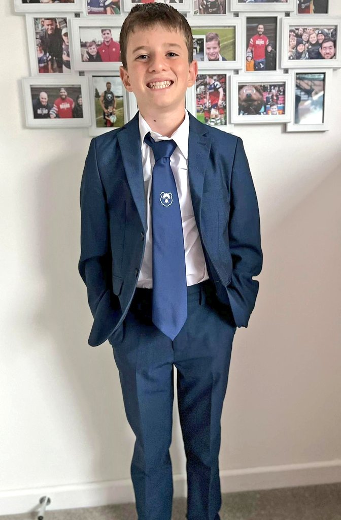 TBearathon's tweet photo. Was hoping for a win last night at the @bbcrb awards to cheer up the @BristolBears fans. Didn't quite do it but had a great night, met some lovely people and had nuggets and chips!! @GrandPier
#bearathon #Rugby
#BBCMakeADifference https://t.co/ZaID5sXuXY